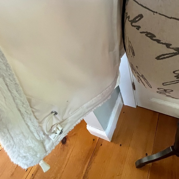 The North Face White Fleece Jacket. Women's Size: S/P. - Picture 10 of 16